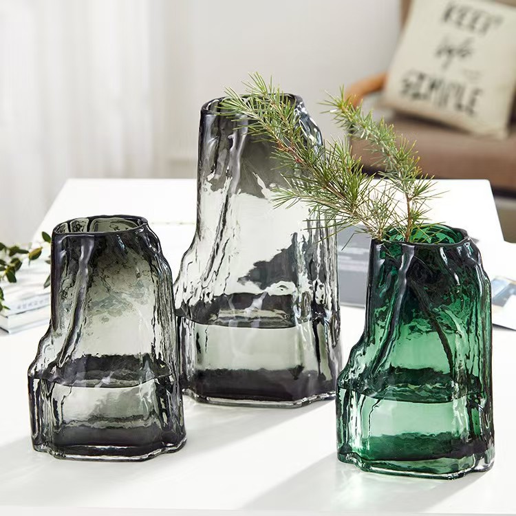 Kiinalaistyylinen keinotekoinen kivikkokasvilasimaalaus